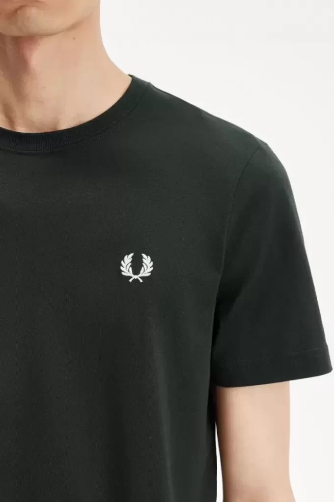 Tricou bărbătesc cu guler rotund Tricou bărbătesc cu guler rotund