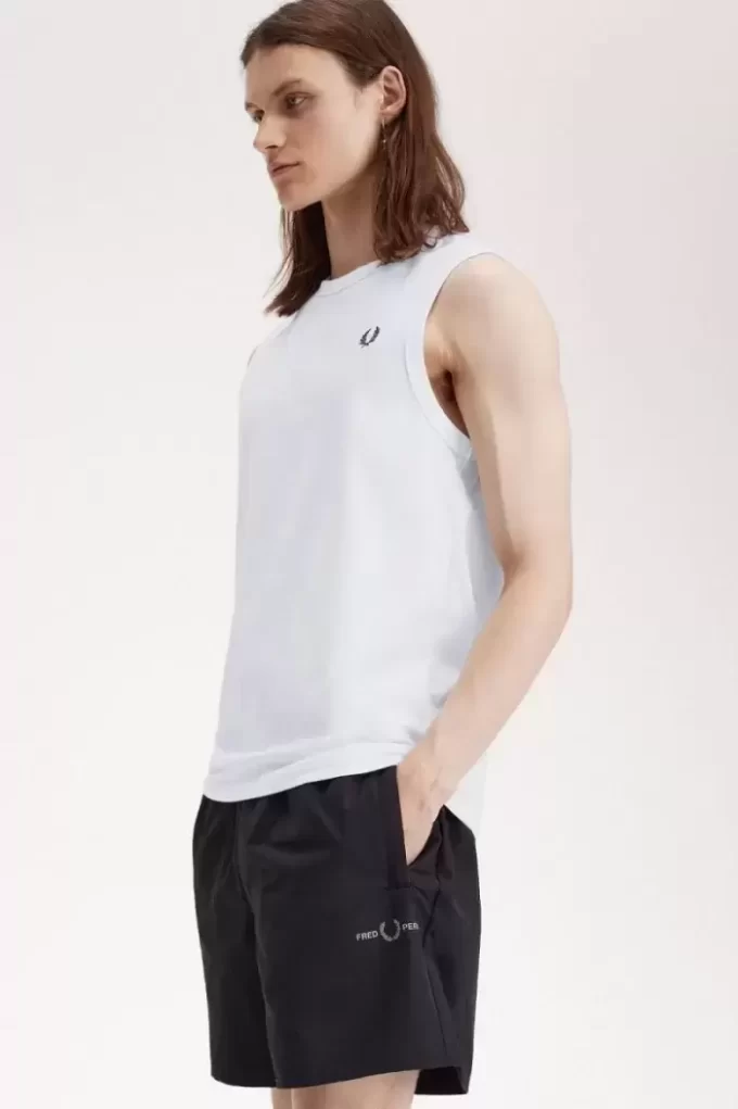 Tricou bărbătesc cu guler rotund Tricou bărbătesc cu guler rotund