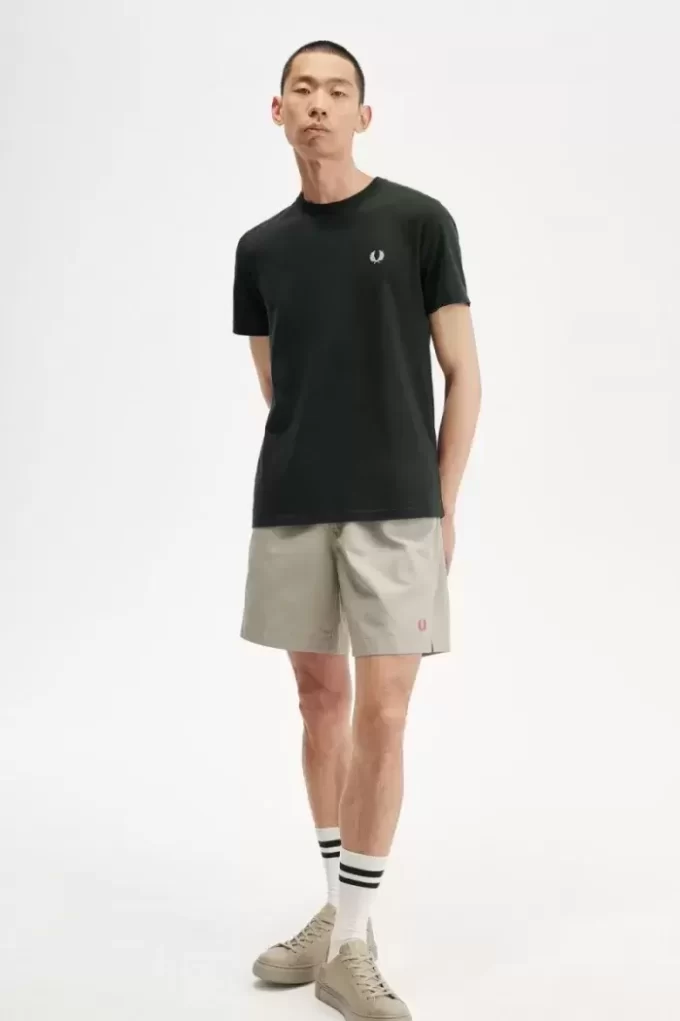 Tricou bărbătesc cu guler rotund Tricou bărbătesc cu guler rotund