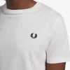 Tricou bărbătesc cu guler rotund Tricou bărbătesc cu guler rotund