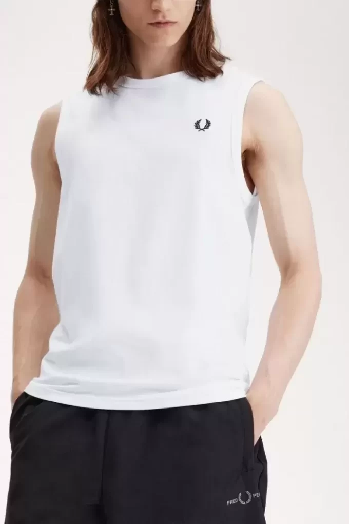 Tricou bărbătesc cu guler rotund Tricou bărbătesc cu guler rotund