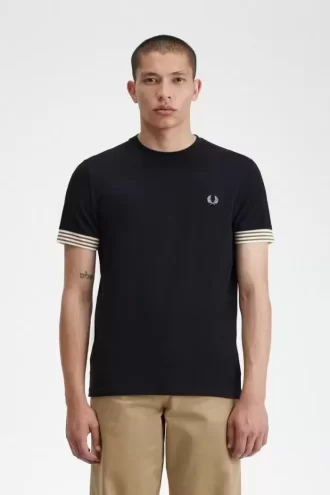 Tricou bărbătesc cu manșetă în dungi
