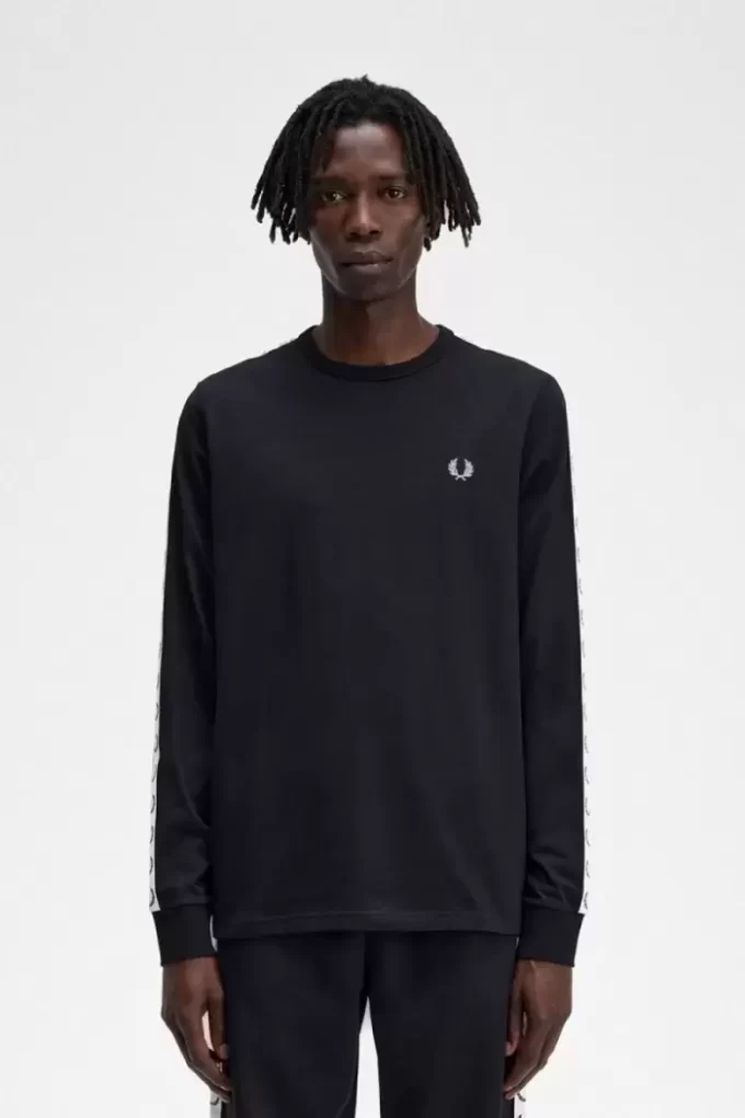 Tricou bărbătesc cu mânecă lungă și bandă adezivă Tricou bărbătesc cu mânecă lungă și bandă adezivă