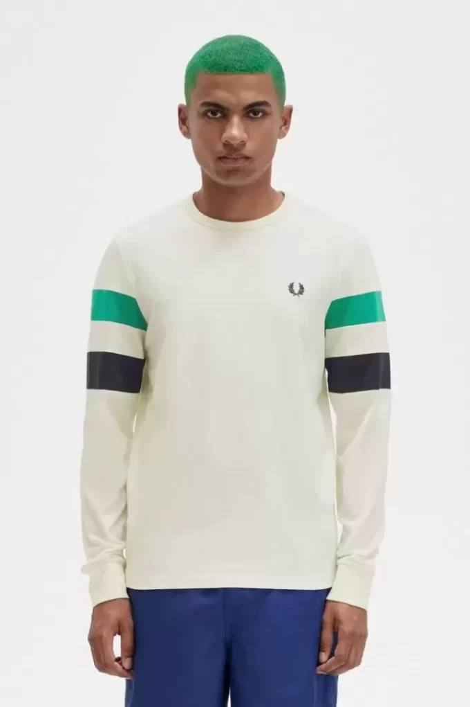 Tricou bărbătesc cu mânecă lungă și panouri Tricou bărbătesc cu mânecă lungă și panouri