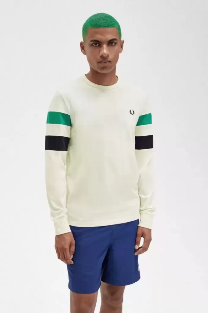 Tricou bărbătesc cu mânecă lungă și panouri Tricou bărbătesc cu mânecă lungă și panouri