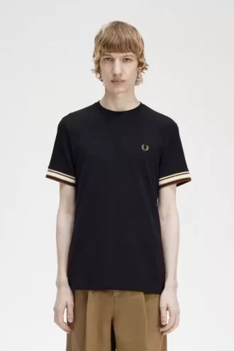 Tricou bărbătesc din piqué cu vârfuri îndrăznețe