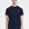 Tricou bărbătesc din piqué cu vârfuri îndrăznețe Tricou bărbătesc din piqué cu vârfuri îndrăznețe