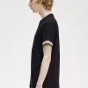 Tricou bărbătesc din piqué cu vârfuri îndrăznețe Tricou bărbătesc din piqué cu vârfuri îndrăznețe