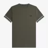 Tricou bărbătesc din piqué cu vârfuri îndrăznețe Tricou bărbătesc din piqué cu vârfuri îndrăznețe