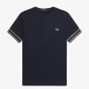 Tricou bărbătesc din piqué cu vârfuri îndrăznețe Tricou bărbătesc din piqué cu vârfuri îndrăznețe
