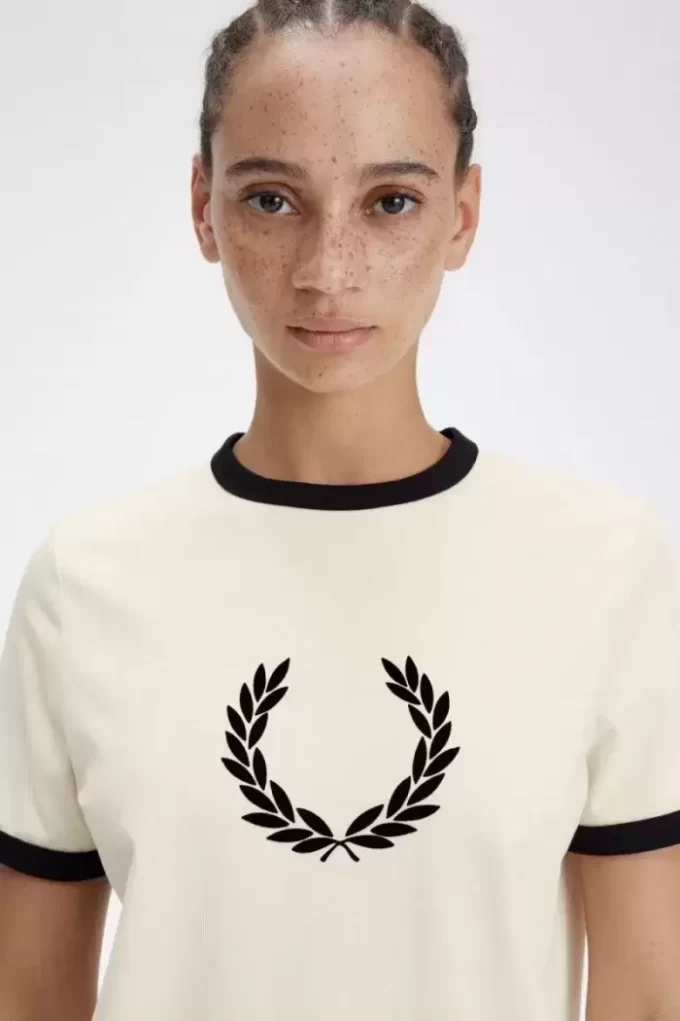 Tricou de damă cu coroană de laur și imprimeu plușat Tricou de damă cu coroană de laur și imprimeu plușat