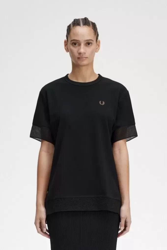 Tricou de damă cu garnitură transparentă din piqué Tricou de damă cu garnitură transparentă din piqué