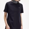 Tricou de damă cu guler înalt și garnitură Jacquard Tricou de damă cu guler înalt și garnitură Jacquard