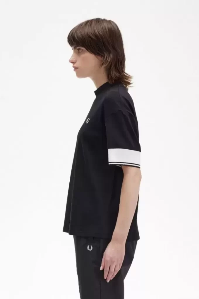 Tricou de damă cu manșetă tip piqué Tricou de damă cu manșetă tip piqué