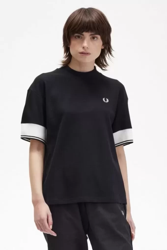 Tricou de damă cu manșetă tip piqué Tricou de damă cu manșetă tip piqué