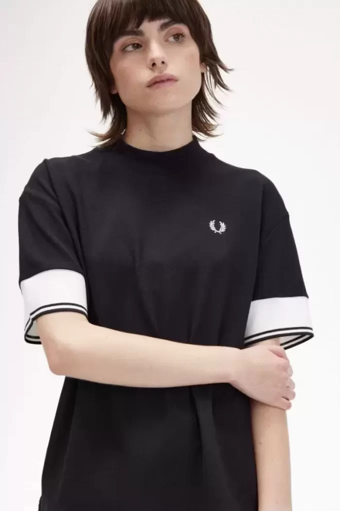 Tricou de damă cu manșetă tip piqué Tricou de damă cu manșetă tip piqué
