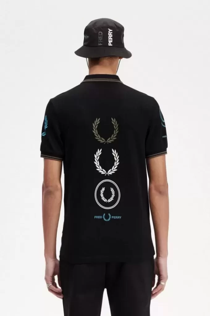 Tricou polo bărbătesc cu logo grafic Tricou polo bărbătesc cu logo grafic