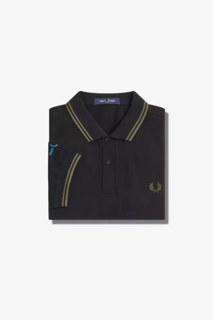 Tricou polo bărbătesc cu logo grafic Tricou polo bărbătesc cu logo grafic