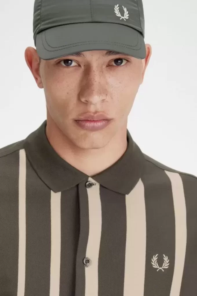 Tricou polo bărbătesc cu mânecă lungă și dungi gradiente Tricou polo bărbătesc cu mânecă lungă și dungi gradiente