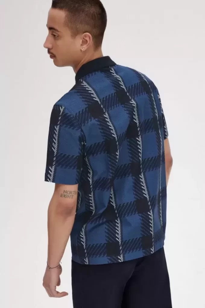 Tricou polo pentru bărbați cu guler fermoar și model tartan Glitch Tricou polo pentru bărbați cu guler fermoar și model tartan Glitch