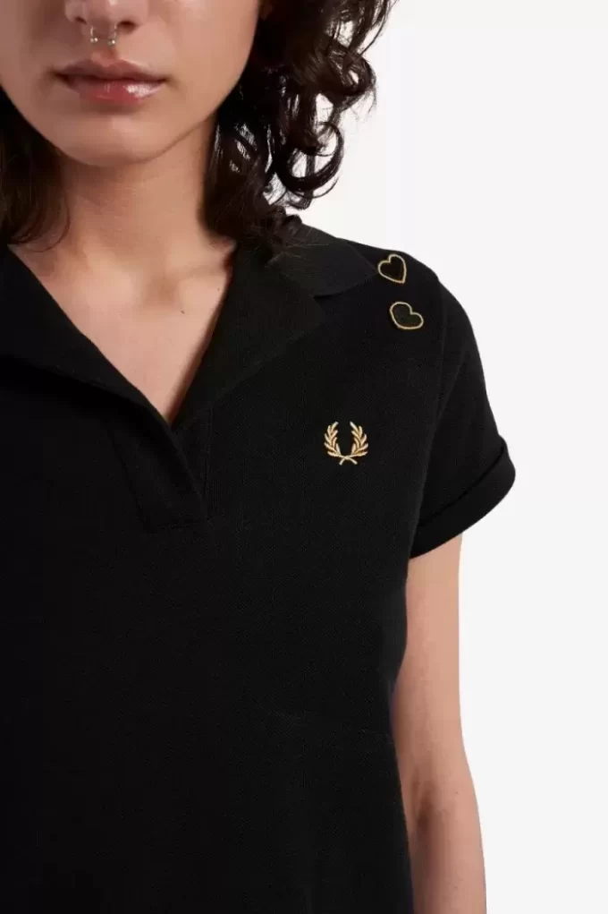 Tricou polo pentru femei din piqué cu guler deschis Tricou polo pentru femei din piqué cu guler deschis