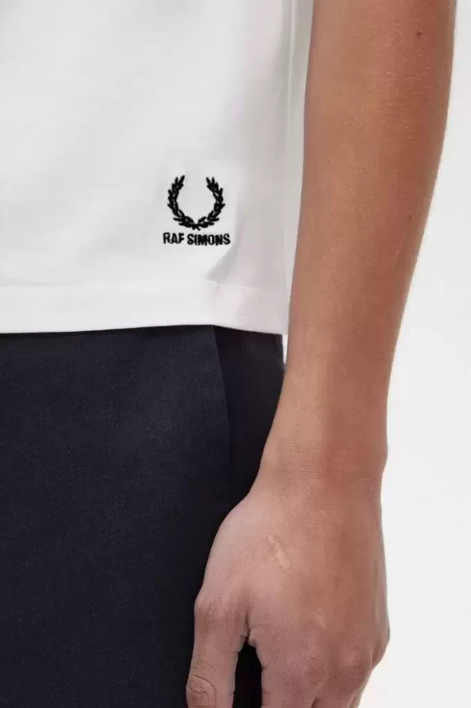 Tricou slim-fit pentru bărbați, cu imprimeu Tricou slim-fit pentru bărbați, cu imprimeu